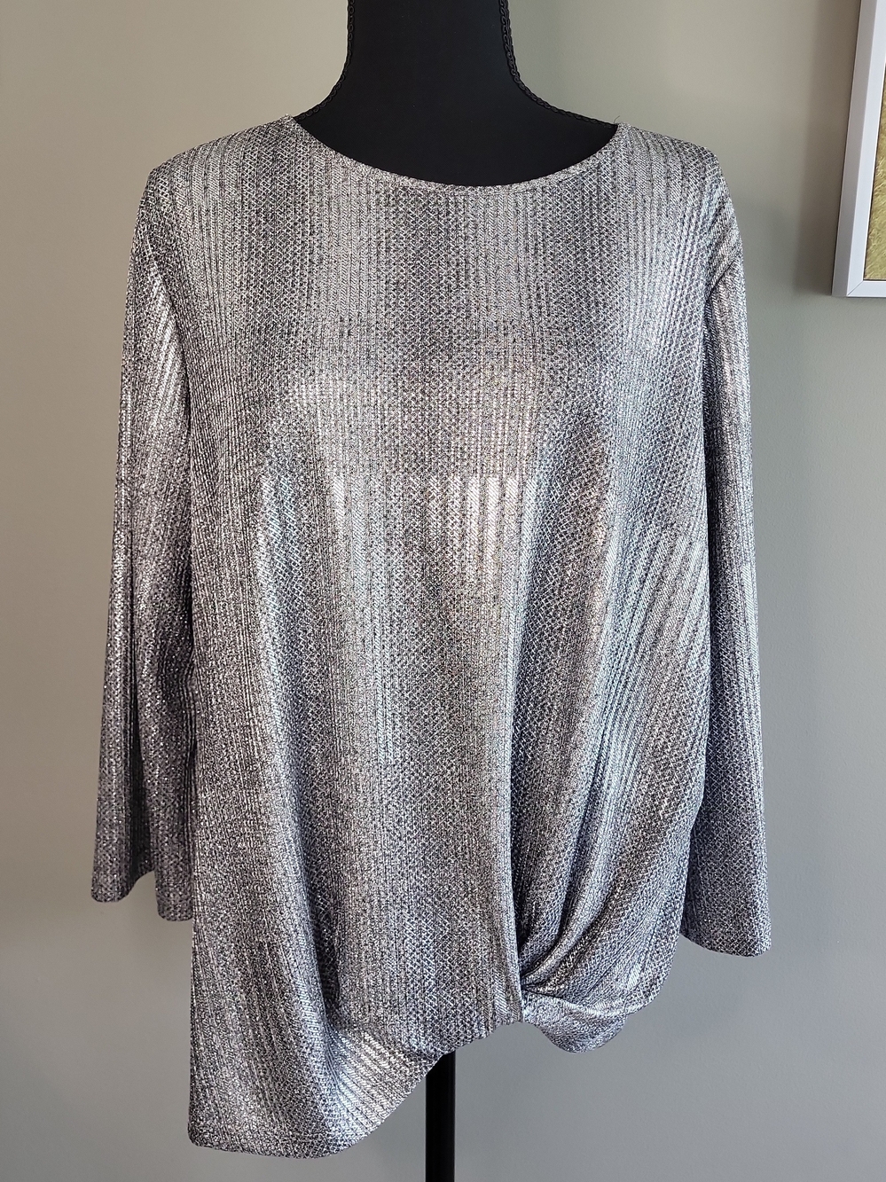 Clara Sun Woo Silver Metallic Long-Sleeve Twist-Hem Top